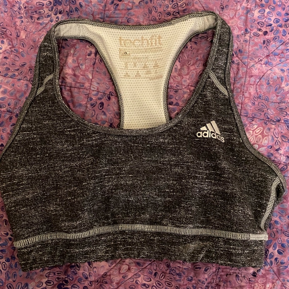 🌫Adidas sports bra